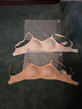 New HUUG Bras 2 Pack